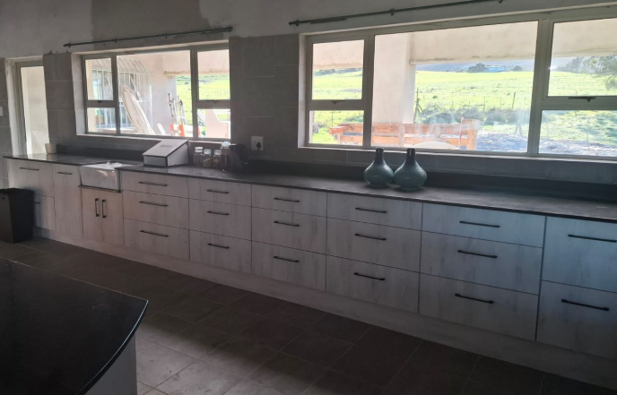 4 Bedroom Property for Sale in Baardskeerdersbos Western Cape